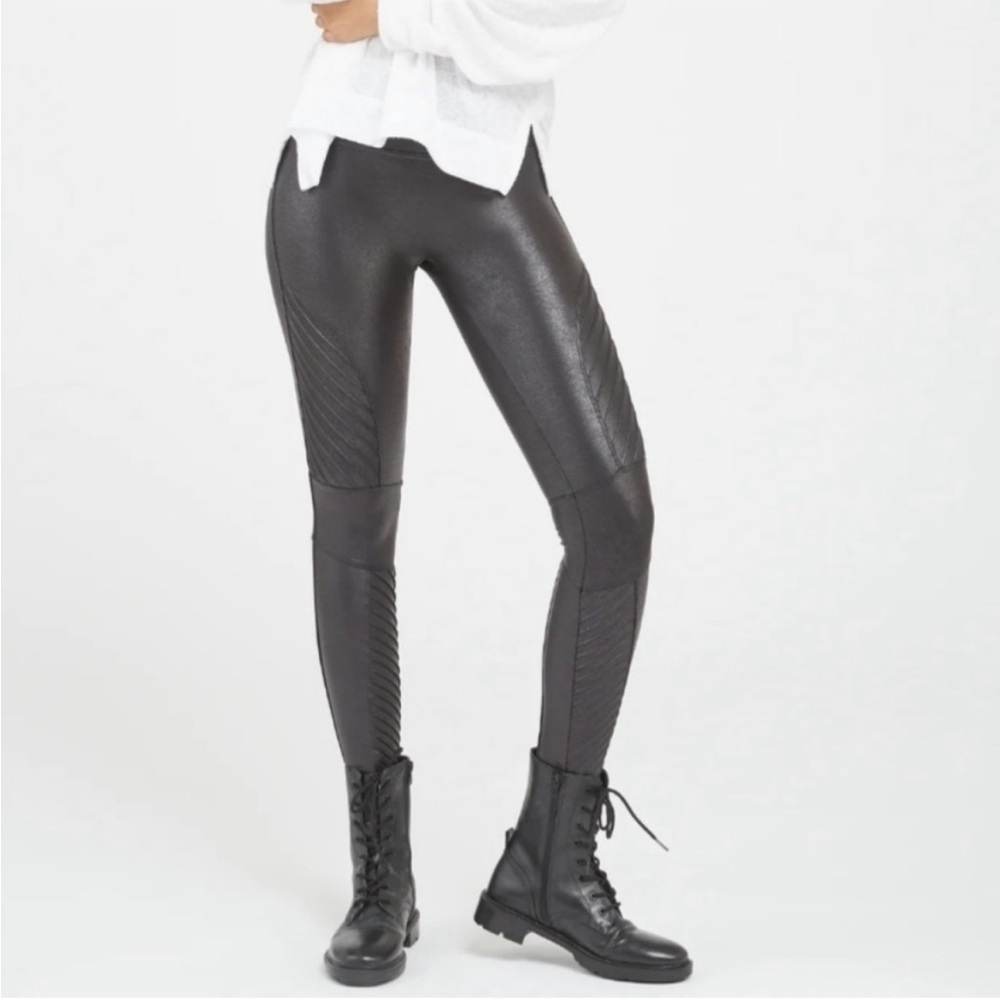 Like New SPANX Motto Leggings